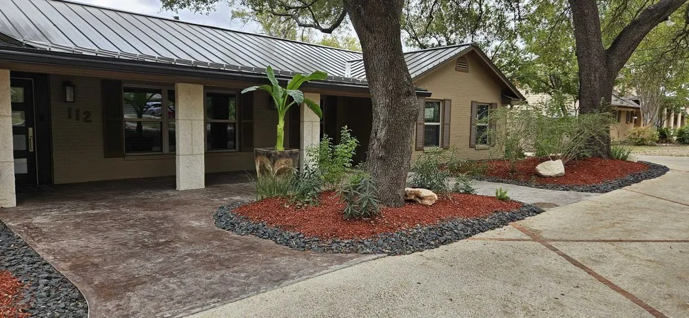 Reliable yard cleanup service in San Antonio, TX - B’s Landscaping