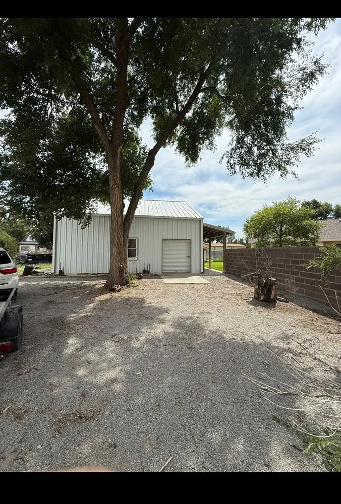 Top-rated lawn care service experts serving Guymon, OK - B&S Lawn and Tree