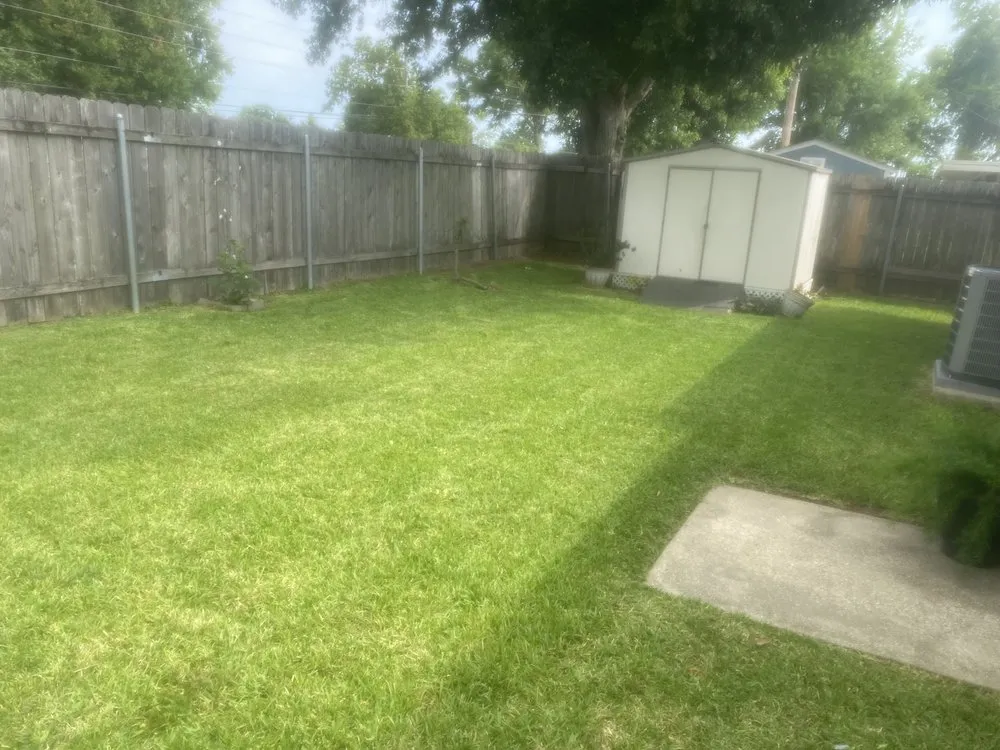 Local garden landscaping near you in Metairie, LA by Bs Lawn Care