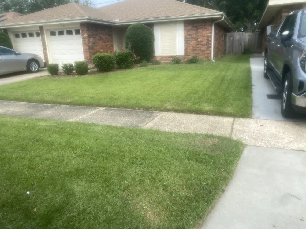 Custom lawn mowing service in Metairie, LA - Bs Lawn Care