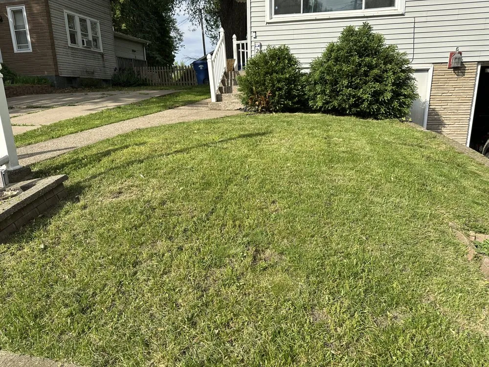 Custom residential landscaping for beautiful yards across Clinton, IA - B’s mowing