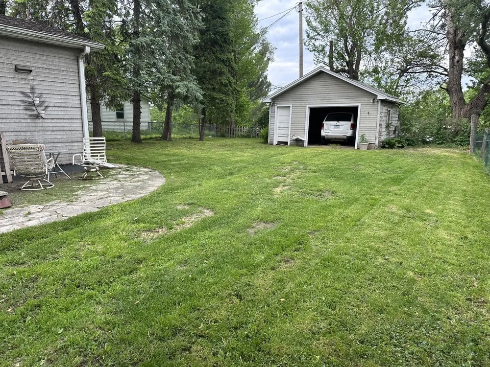 Expert landscape design in Clinton, IA by B’s mowing