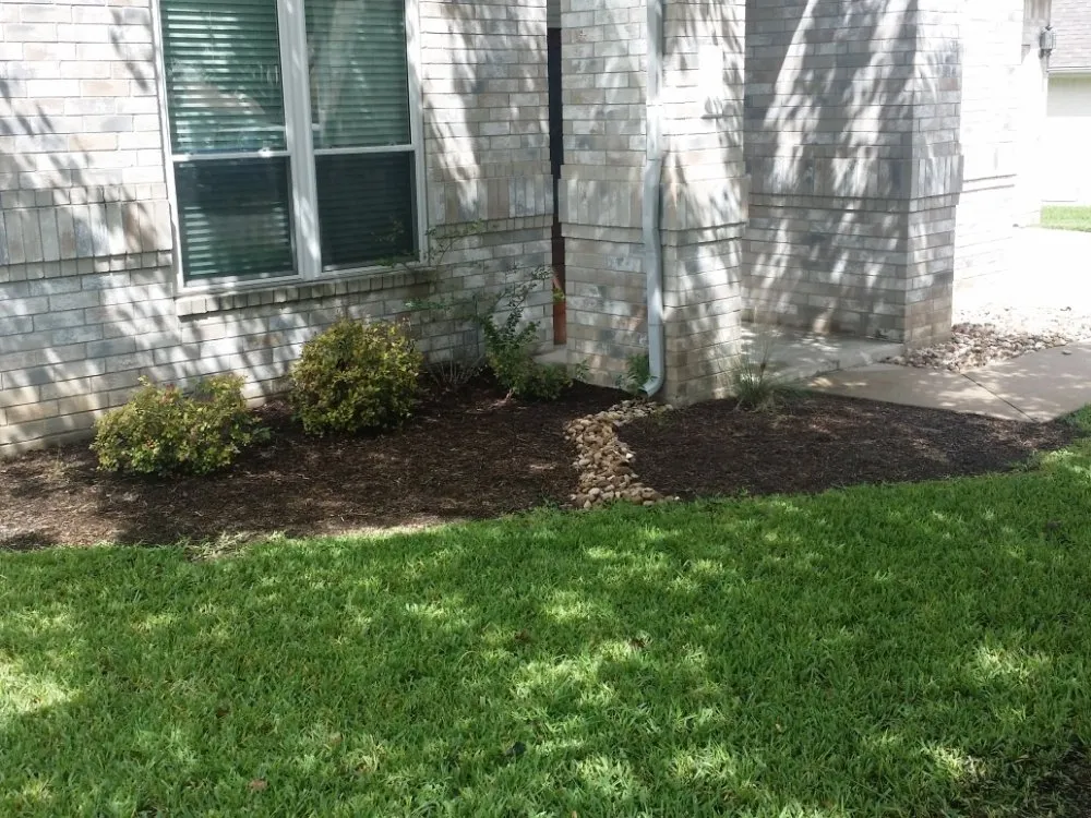 Professional garden landscaping in Del Valle, TX - BST Lawn Service