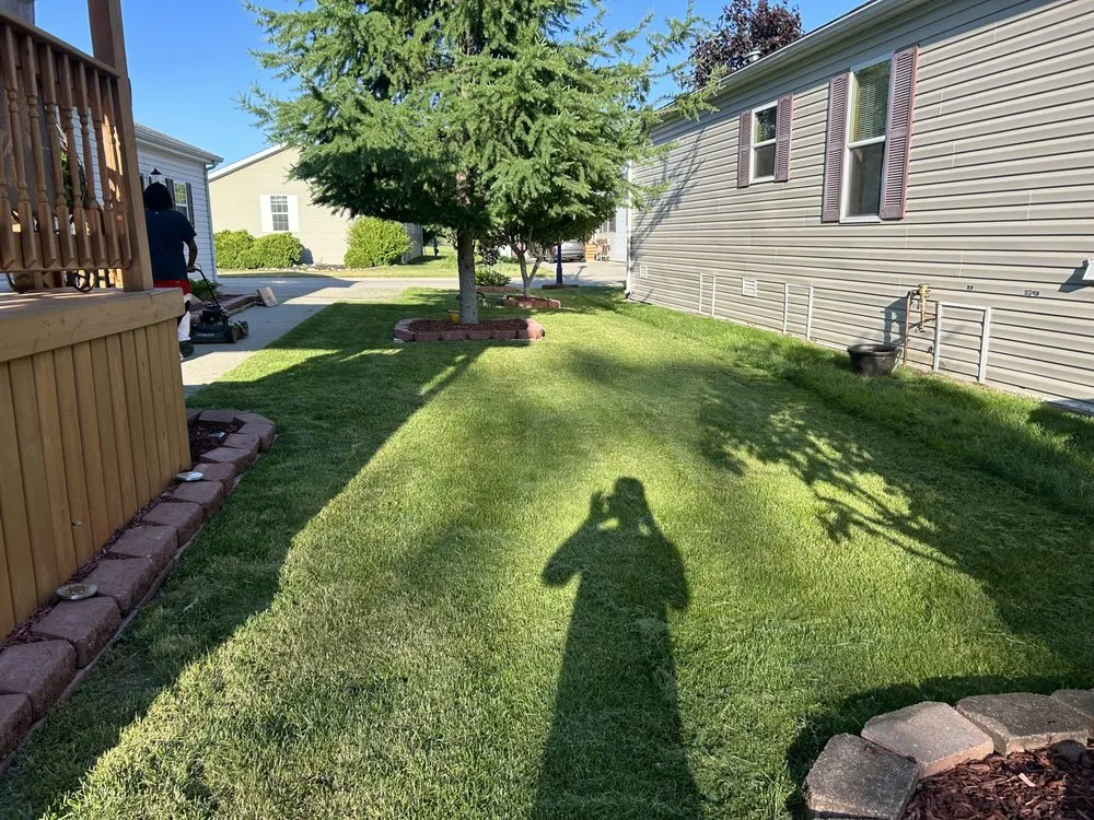 Top-rated residential landscaping with custom design across Lapeer, MI - B&T Custom Lawn Care