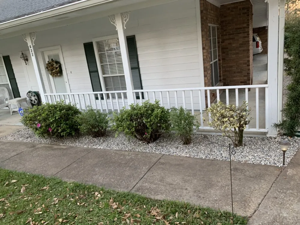 Custom landscaping services with custom design in Bay St. Louis, MS by Bubba's Lawn Care and More