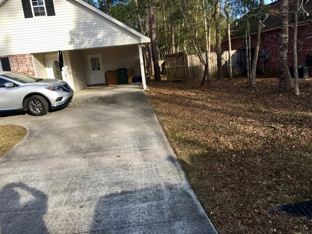 Top-rated garden landscaping in Bay St. Louis, MS by Bubba's Lawn Care and More