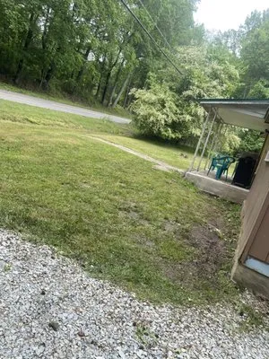 Bubba’s Mowing & Landscaping Logo