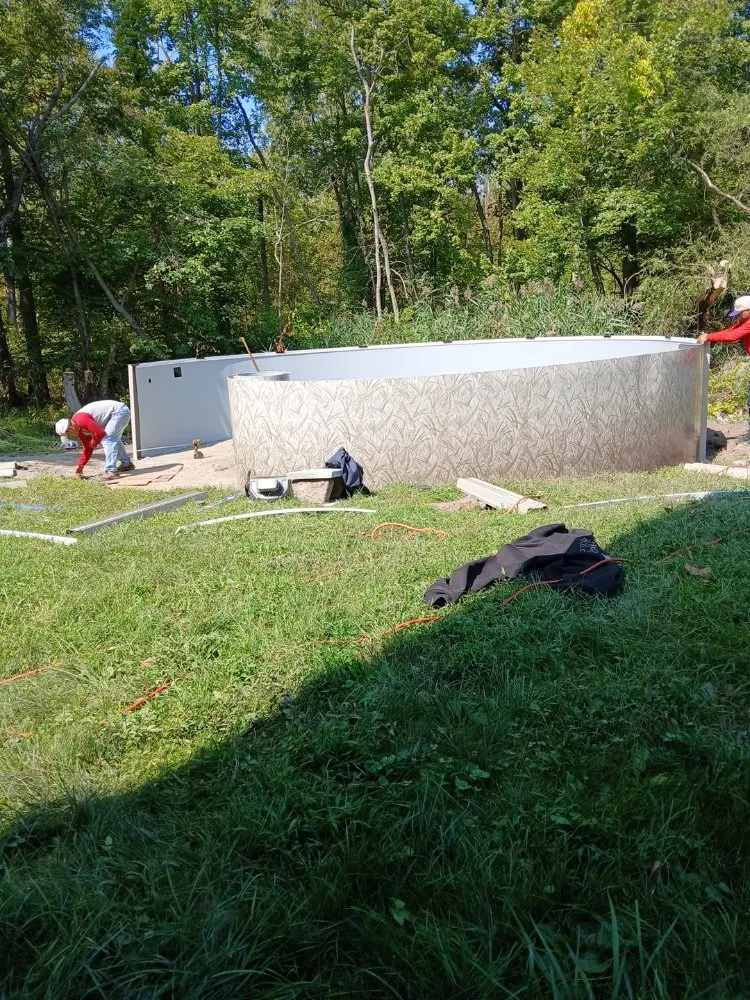 Affordable yard maintenance for beautiful yards in Red Bank, SC by Bubbys Professional lawn care and landscaping.