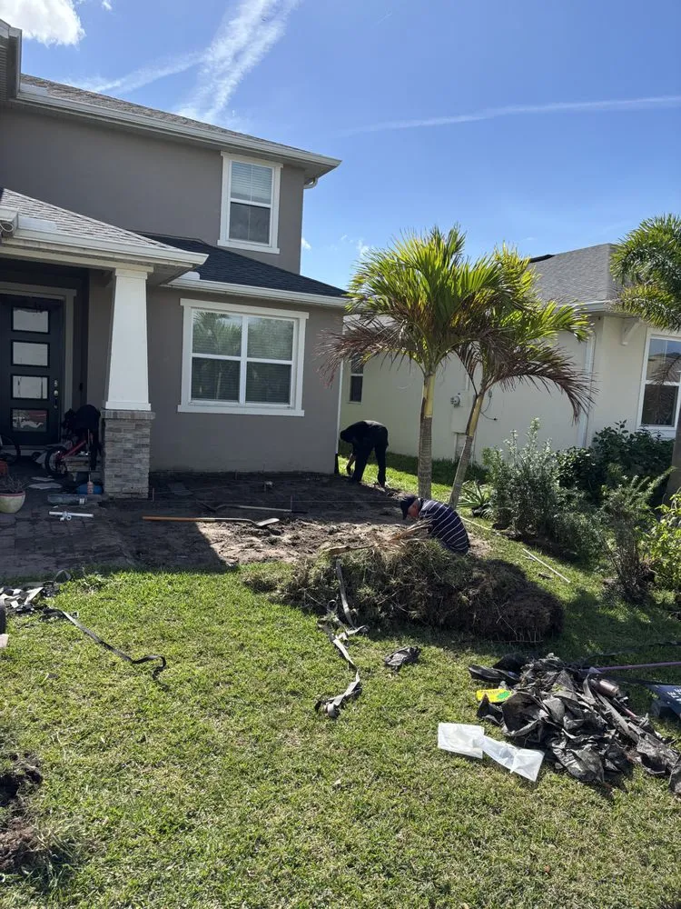 Professional yard maintenance experts serving Sanford, FL - Buchanan Lanscape