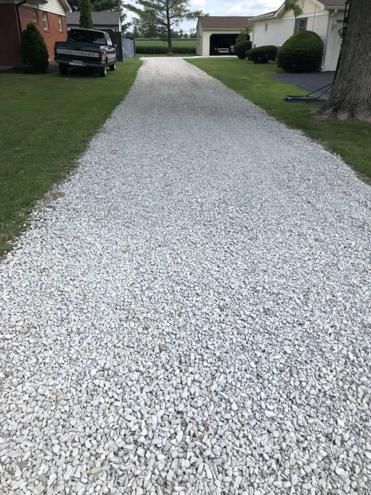 Affordable yard maintenance in Greenfield, IN by Buck Creek Grounds Maintenance