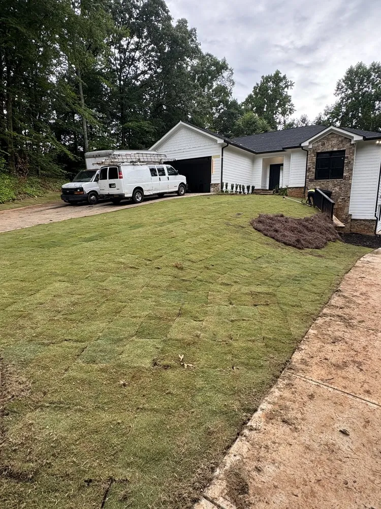 Top-rated yard cleanup service in Acworth, GA by Buck South Landscaping