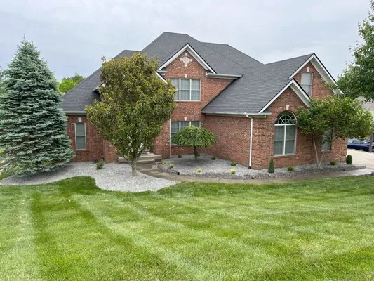 Bucketz Landscape Logo