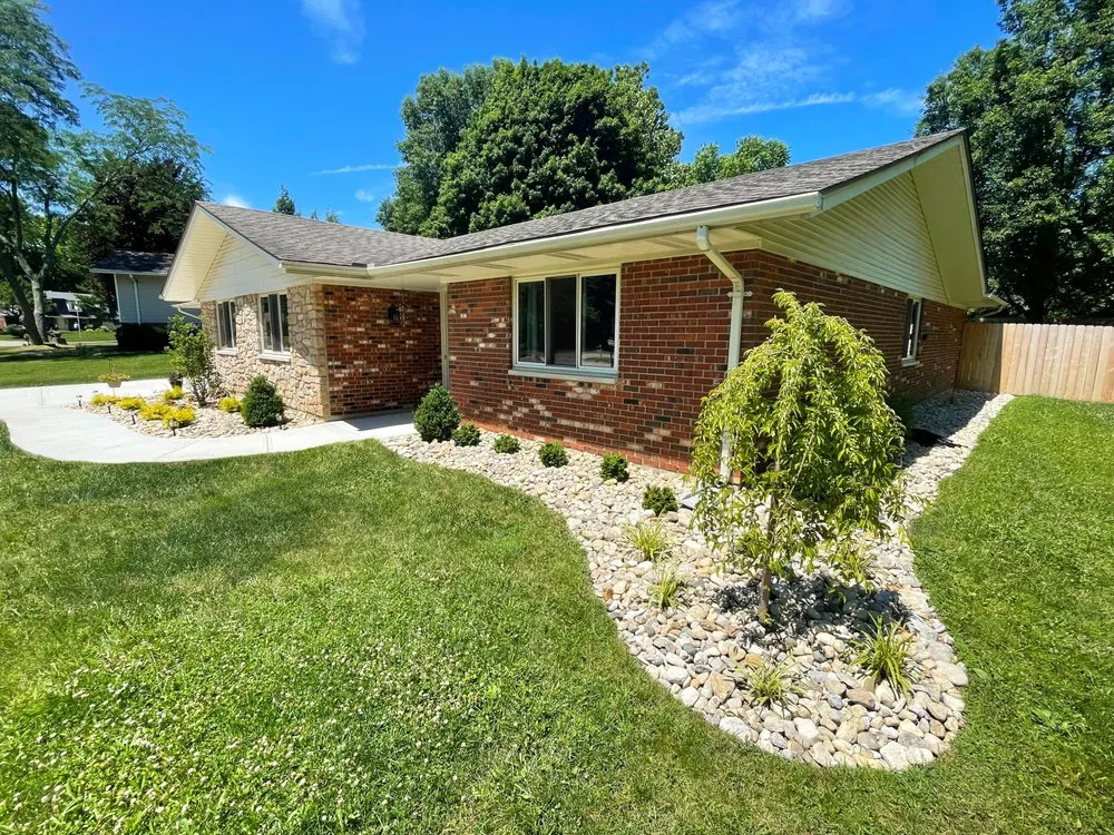 Professional yard cleanup service with custom design in Dayton, OH by Buckeye Lawn and Landscaping/Oheil Irrigation Company