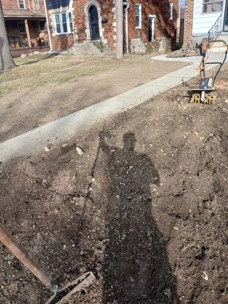 Reliable lawn mowing service in Columbus, OH - Buckeye Shine Landscaping