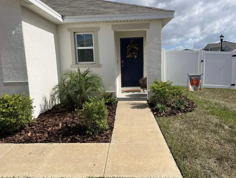 Affordable landscaping services in Ruskin, FL by Buckholts Landscape and Maintenance