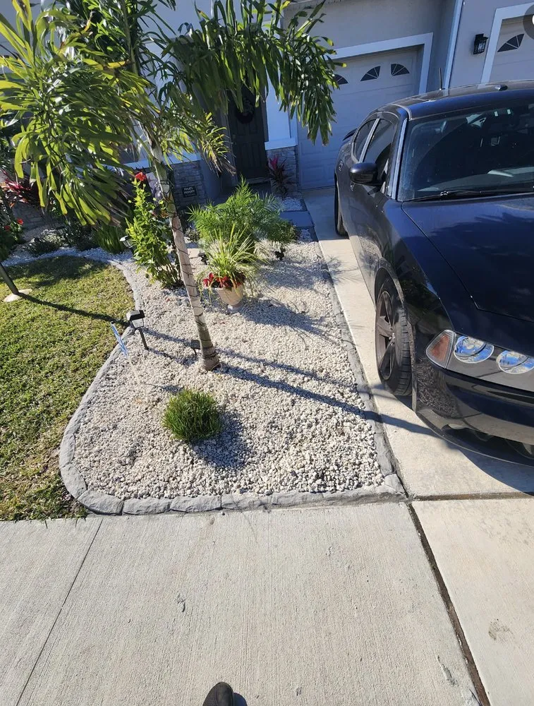 Top-rated lawn care service in Ruskin, FL by Buckholts Landscape and Maintenance