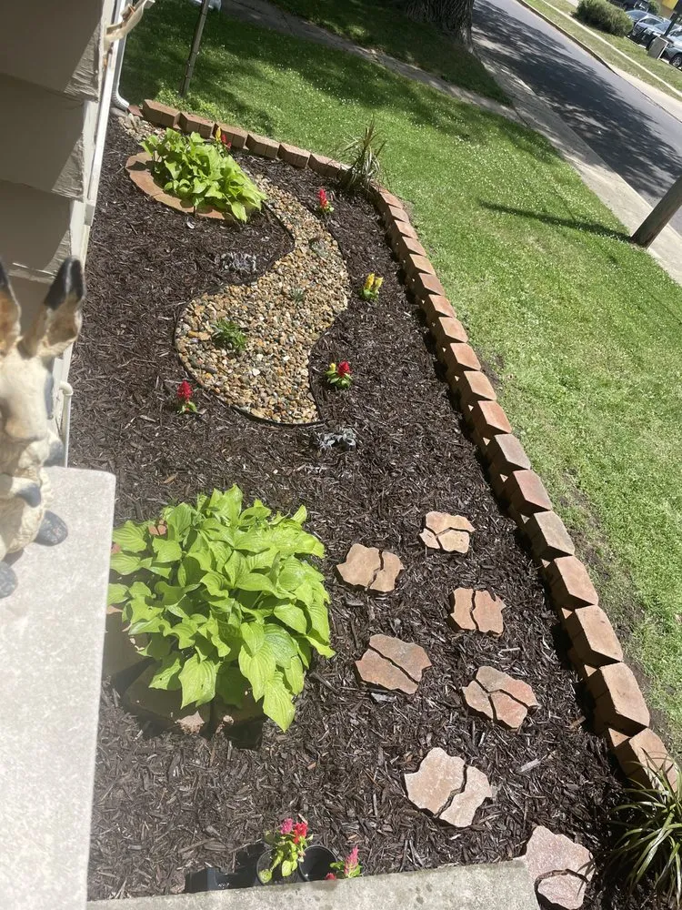 Top-rated yard cleanup service in West Peoria, IL by Buckley’s Mowing Service