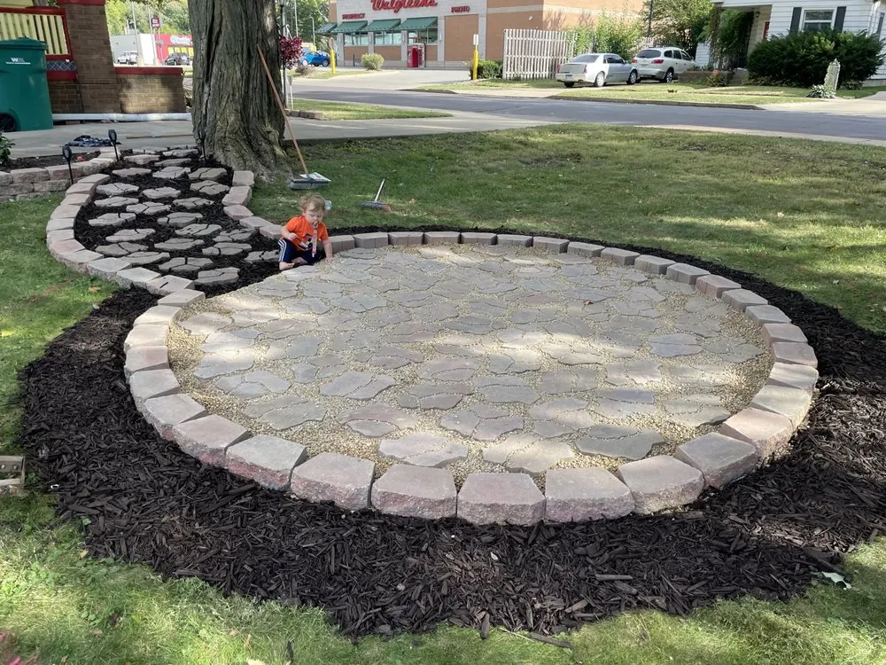 Professional garden landscaping for beautiful yards in West Peoria, IL by Buckley’s Mowing Service