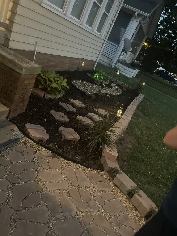 Top-rated landscaping services in West Peoria, IL by Buckley’s Mowing Service