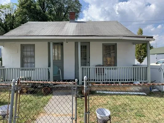 Buck's Diversified Services Logo