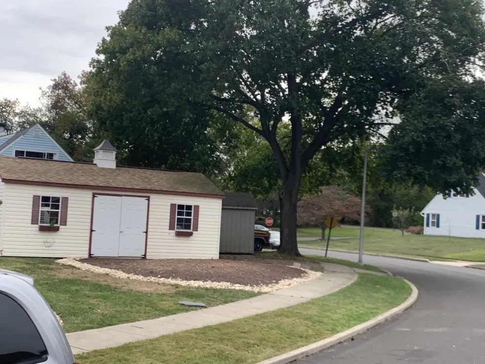 Custom yard maintenance experts serving Horsham, PA - Bucks Tree Care & Landscaping