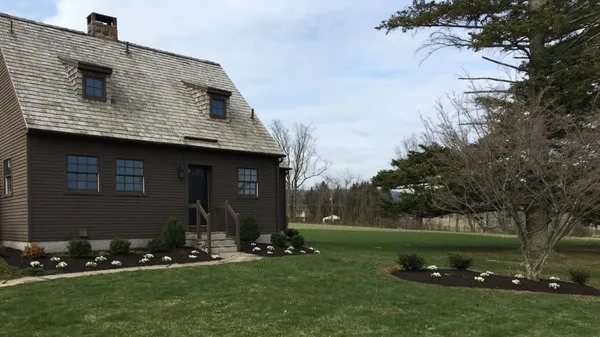 Buckwalter Landscape Services Logo