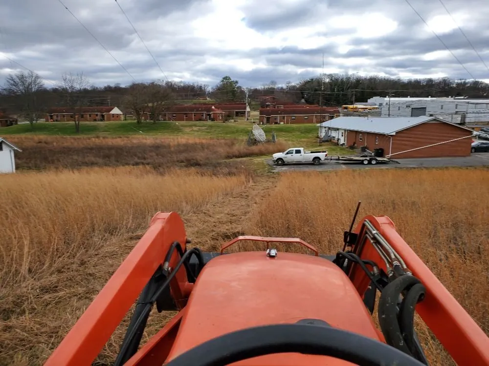 Local lawn care service in Greeneville, TN - Bucky's Lawncare landscape & Maintenance