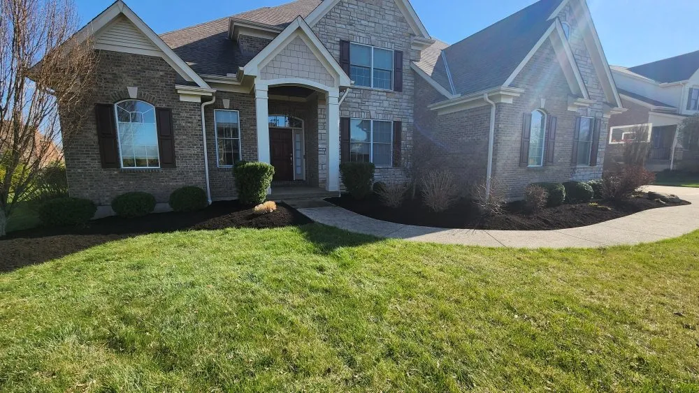 Professional landscaping services experts serving West Chester, OH - buddys landscaping
