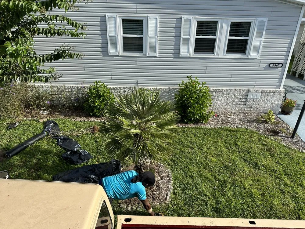 Expert landscaping services for residential properties in Ocala, FL by Budget Friendly Landscaping & Pressure washing