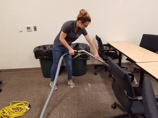 Budget Janitorial Logo