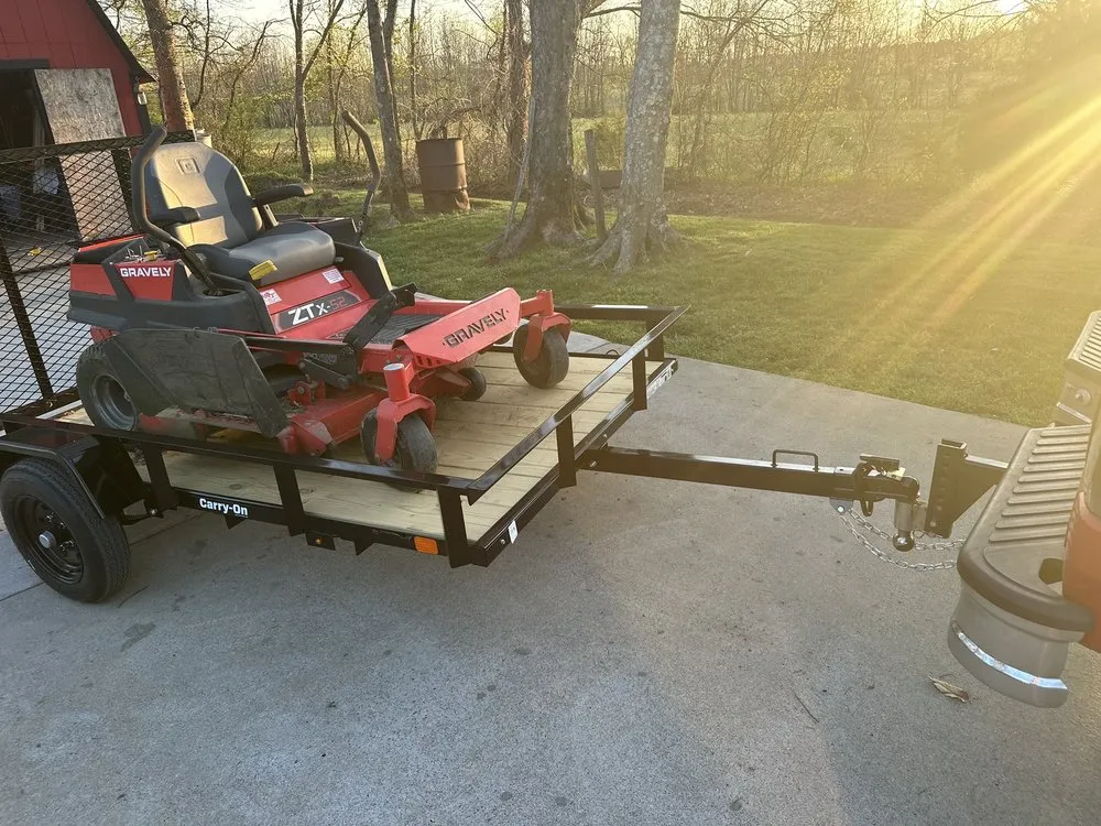 Expert yard cleanup service in White House, TN by Budget Services