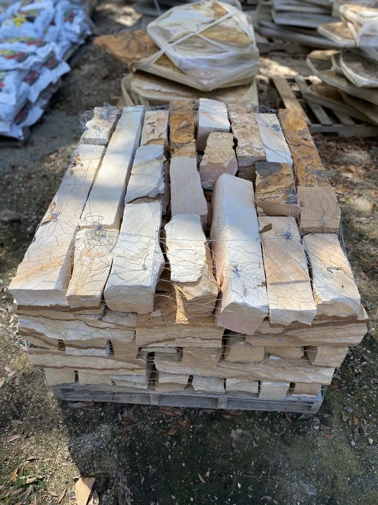 Professional yard maintenance near you across Dothan, AL - Buds N Blossoms Nursery