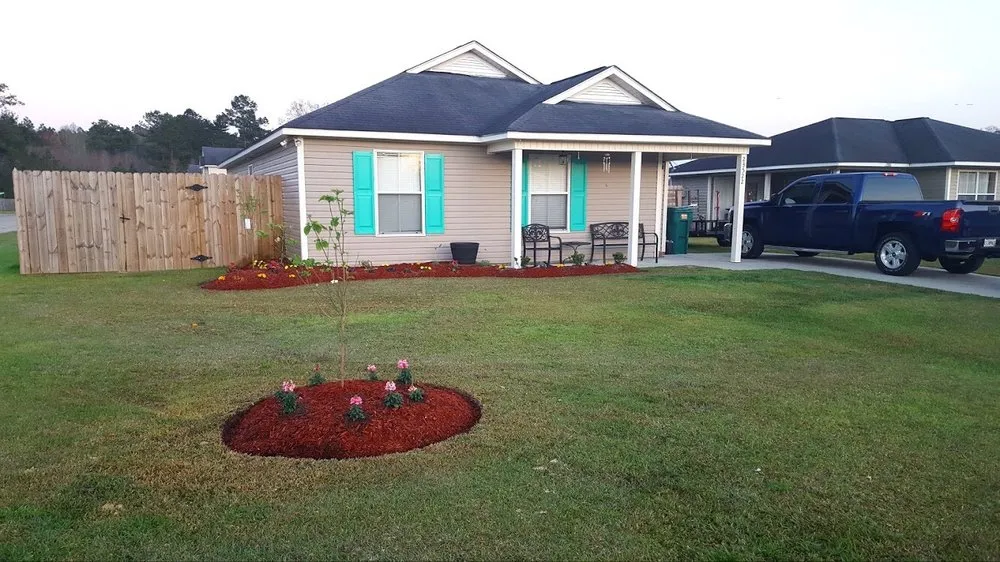 Local garden landscaping in Denham Springs, LA by Bueche Wackers