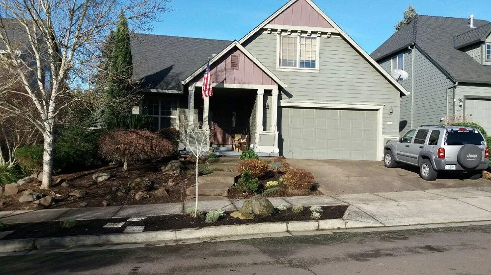Affordable lawn care service experts serving Oregon City, OR - Buel's Greenscapes