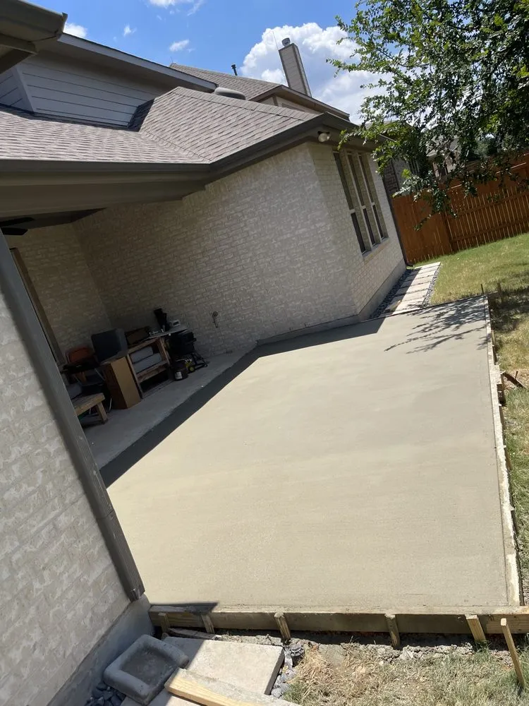 Custom residential landscaping for residential properties across Georgetown, TX - Bueno Landscape