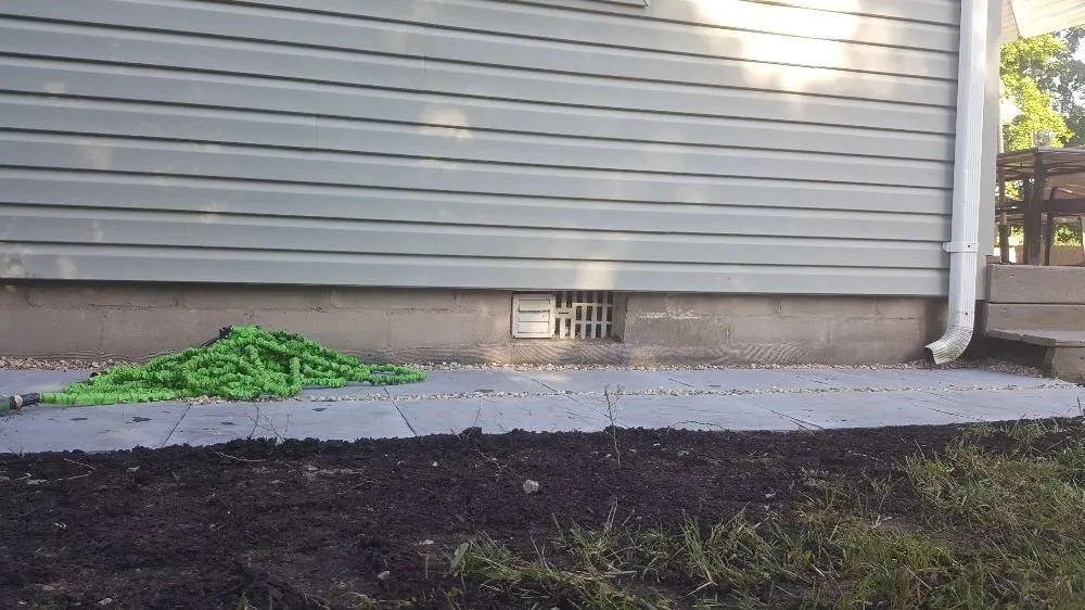 Affordable yard maintenance in Patchogue, NY by Bueno Landscaping