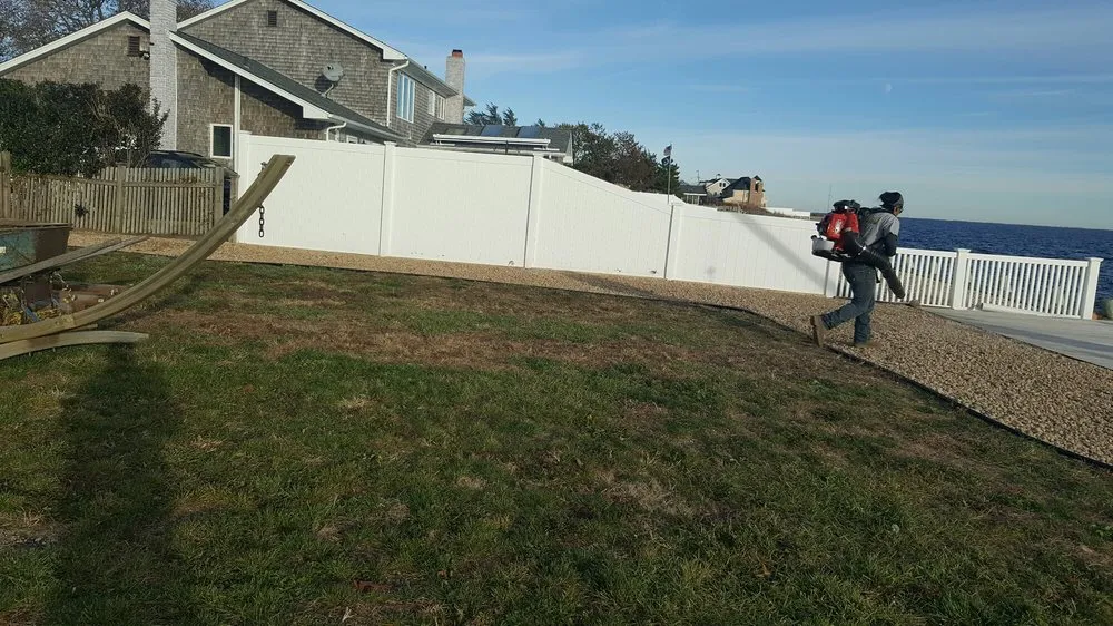 Reliable yard maintenance for homes in Patchogue, NY by Bueno Landscaping