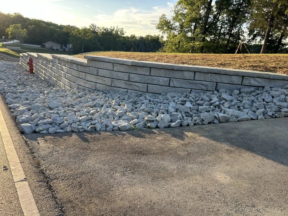 Top-rated outdoor landscaping experts serving Cincinnati, OH - Buffalo Scapes