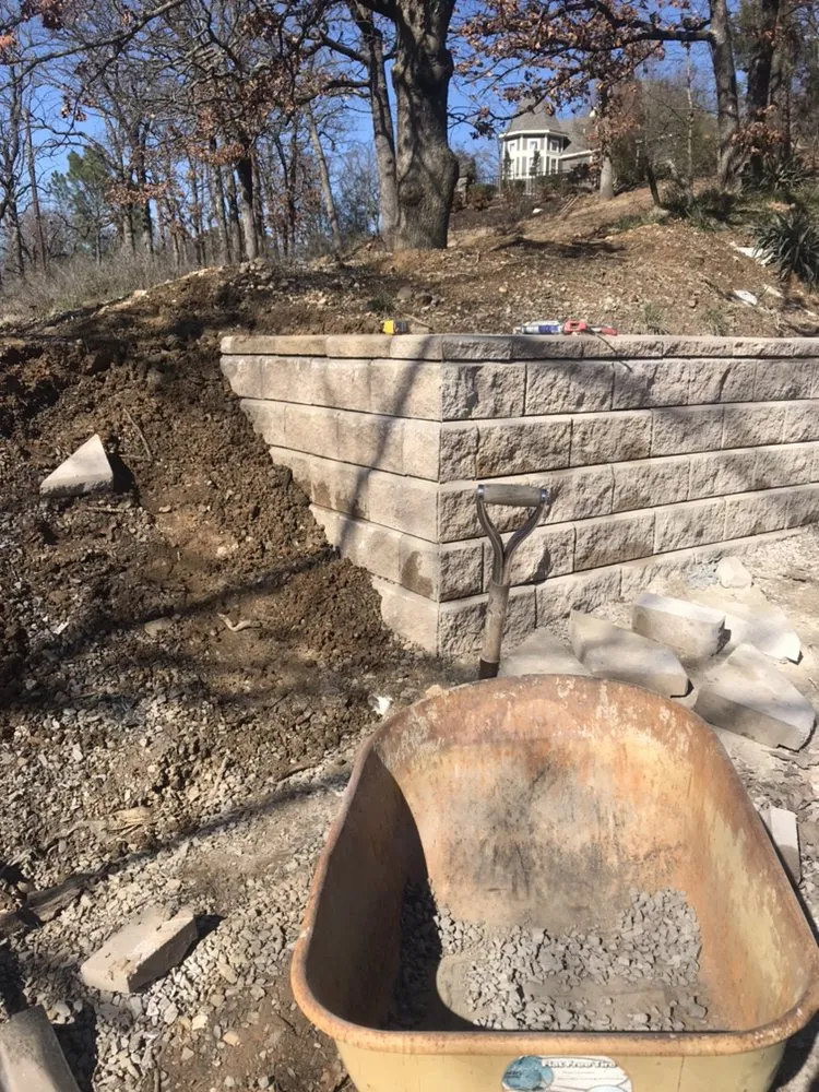 Professional garden landscaping in Greenwood, AR by Bufkin lawn services