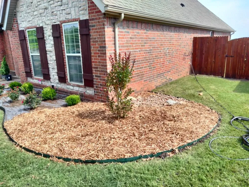 Reliable lawn mowing service experts serving Bartlesville, OK - Bugs Landscaping And Lawncare