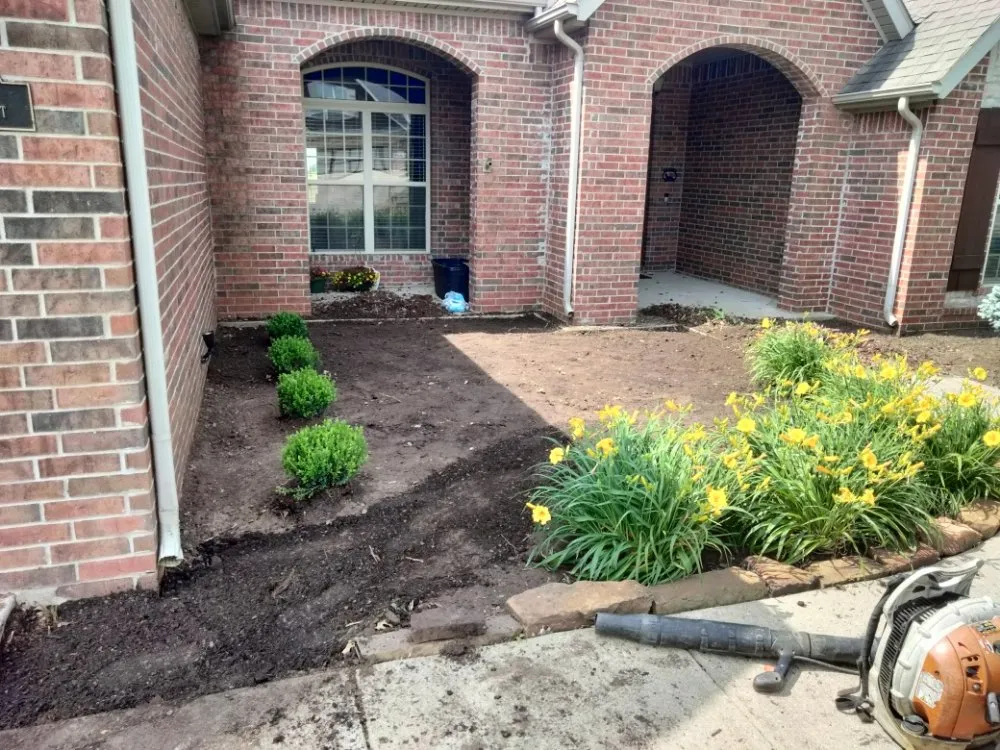 Top-rated yard maintenance for beautiful yards in Bartlesville, OK by Bugs Landscaping And Lawncare