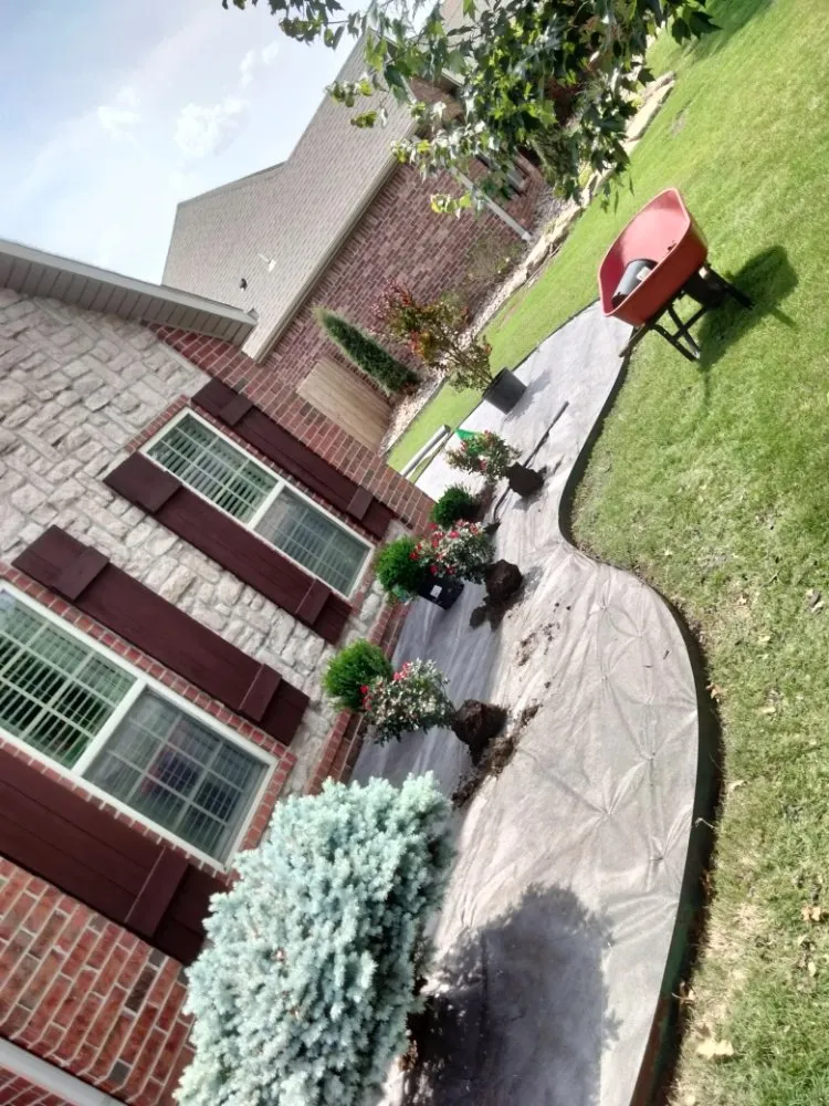 Reliable yard cleanup service experts serving Bartlesville, OK - Bugs Landscaping And Lawncare