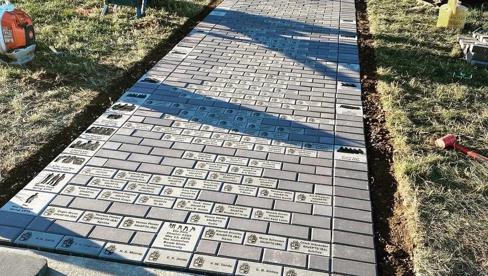 Reliable lawn mowing service for year-round maintenance in Saint Charles, MD by Buho