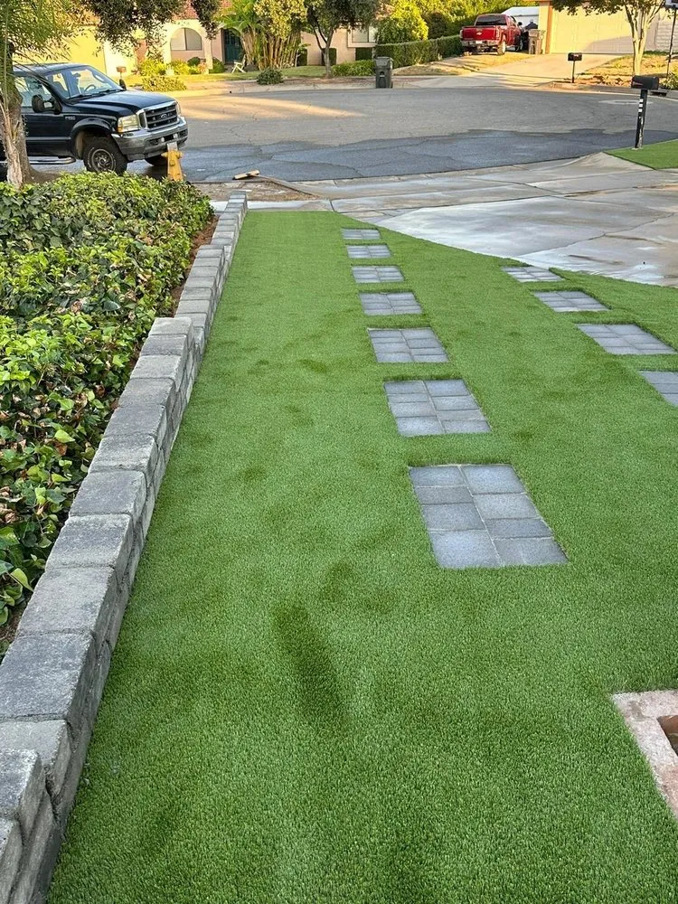 Professional lawn mowing service in Los Angeles, CA - Build Up Remodeling