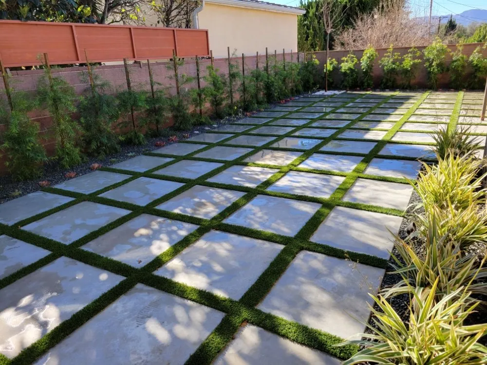 Top-rated yard maintenance with custom design in Glendale, CA by Buildcal Landscape