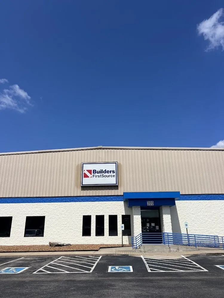 Expert landscaping services for beautiful yards across Lebanon, TN - Builders FirstSource