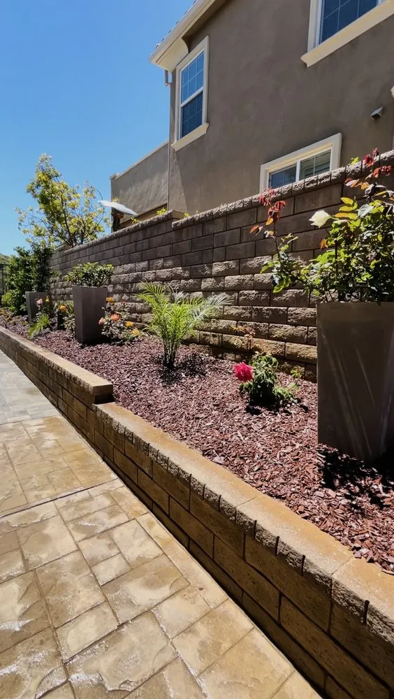Expert outdoor landscaping in Santa Clarita, CA by Built Green Landscaping