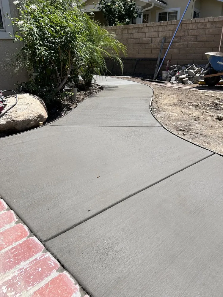 Reliable landscaping services for residential properties in Santa Clarita, CA by Built Green Landscaping