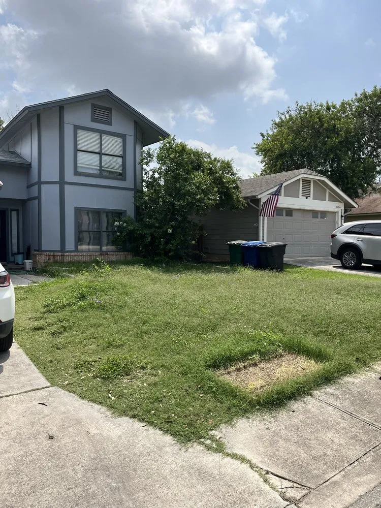 Reliable residential landscaping near you in Universal City, TX by Built2Mow