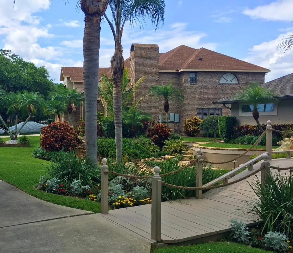 Professional garden landscaping experts serving St. Cloud, FL - Bull Bay Nursery